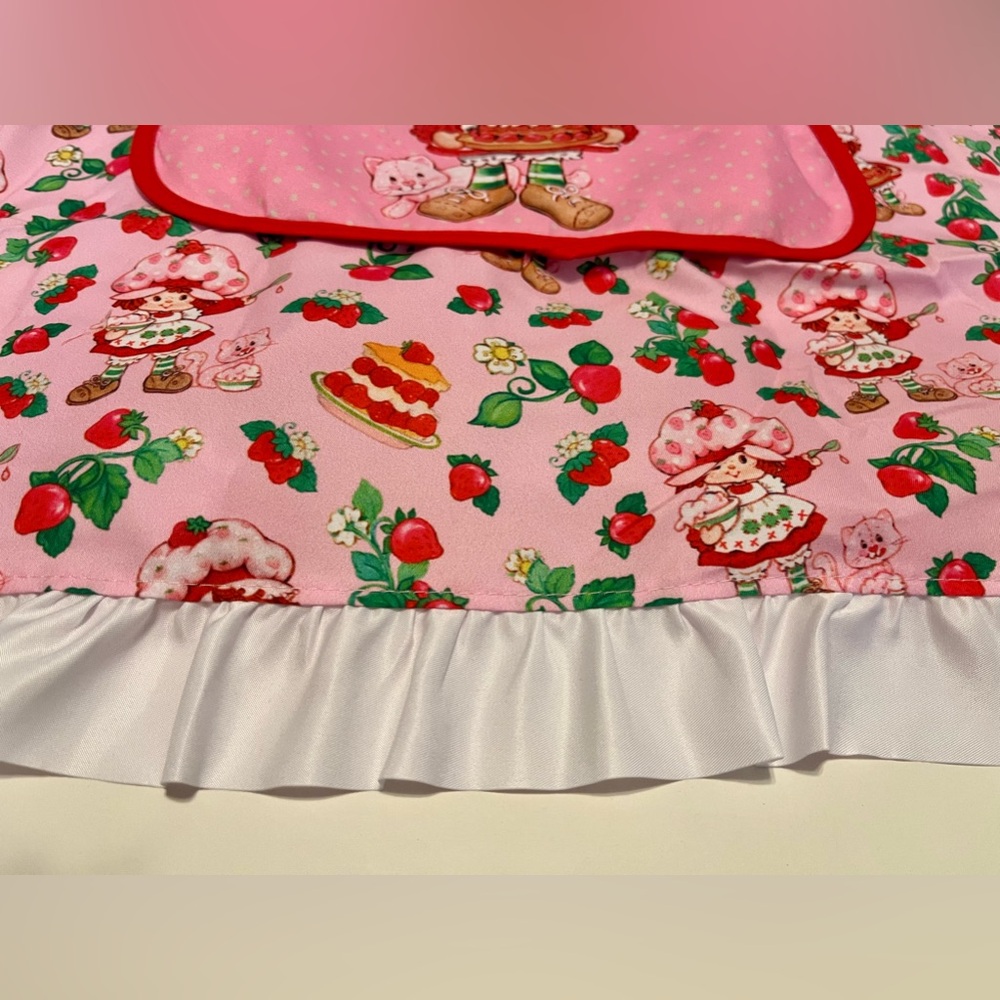Strawberry Shortcake Ruffle Trimmed Apron, Pocket Front & Adjustable Nec… - Picture 6 of 7
